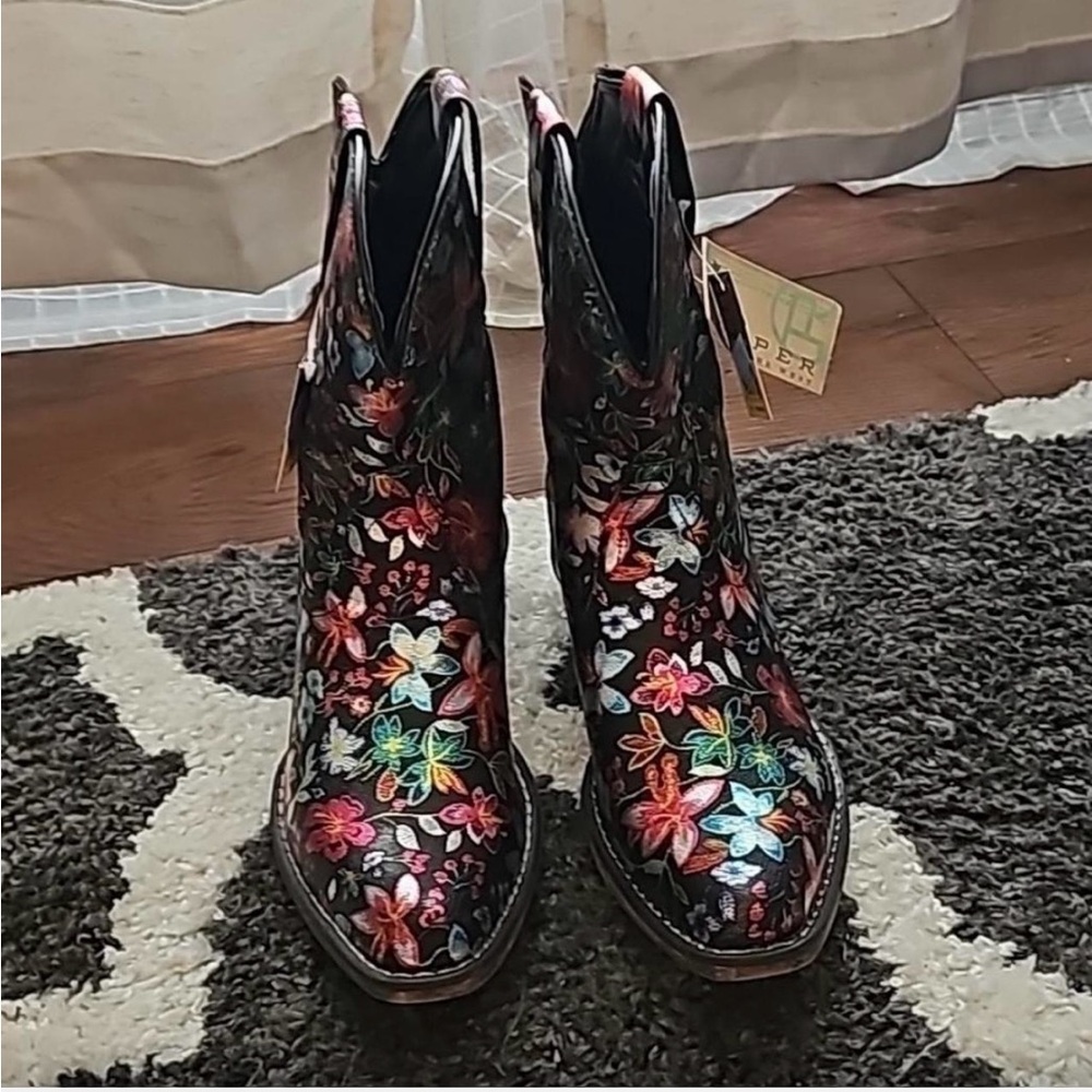 Women’s Roper Ingrid